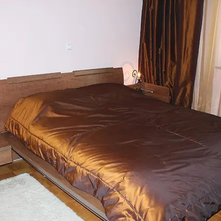 Apartma Vikend アパート *